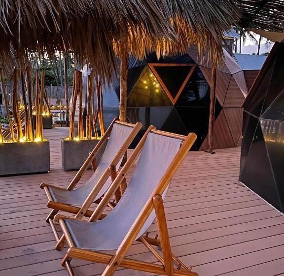 هتل Almare Zonte Beachfront Glamping