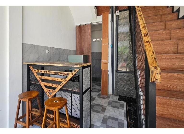 Otel Guest House Saqeena Syariah Near Blitar Park Redpartner