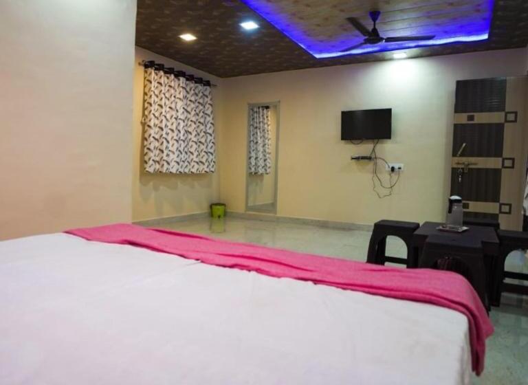 ホテル Kanti Farms Badlapur