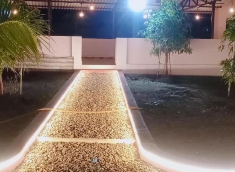 ホテル Kanti Farms Badlapur