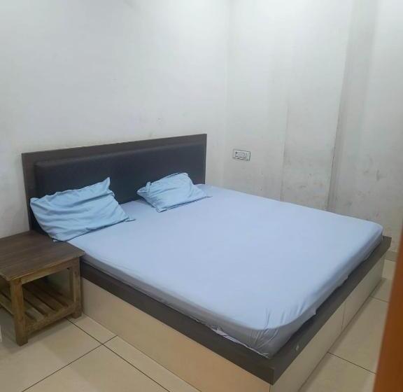 فندق Kuldiya Palace