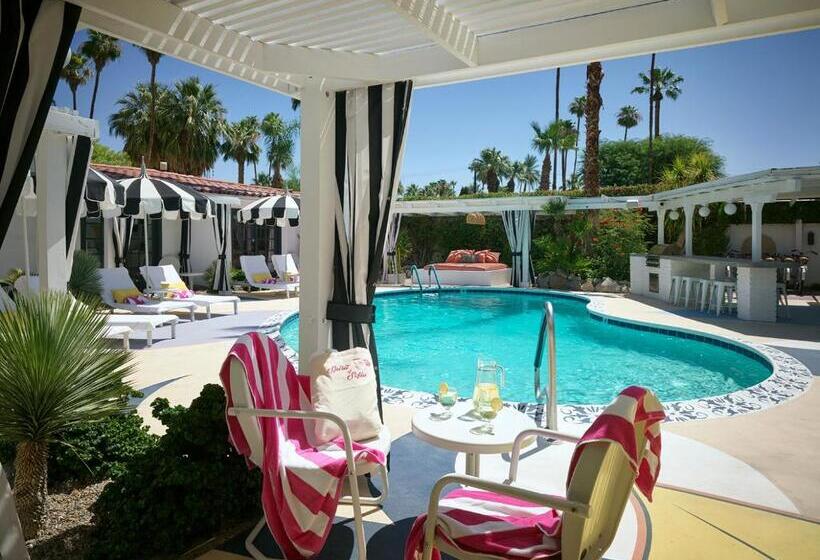 ホテル Old School Hollywood Glam Plus Poolside Adventure