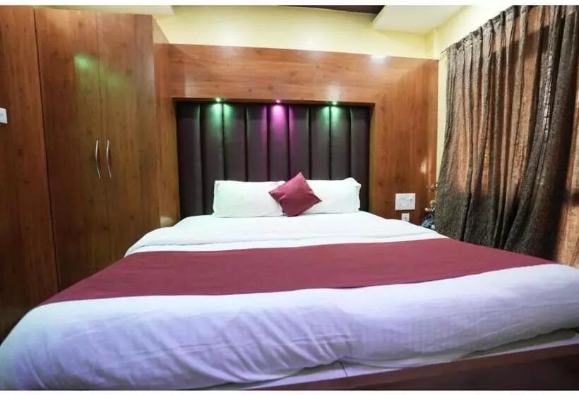 Mor Hotel Ashray Behind Swargadwar Lift  Wifi With Restaurant Facilities Near Golden Beach & Temple