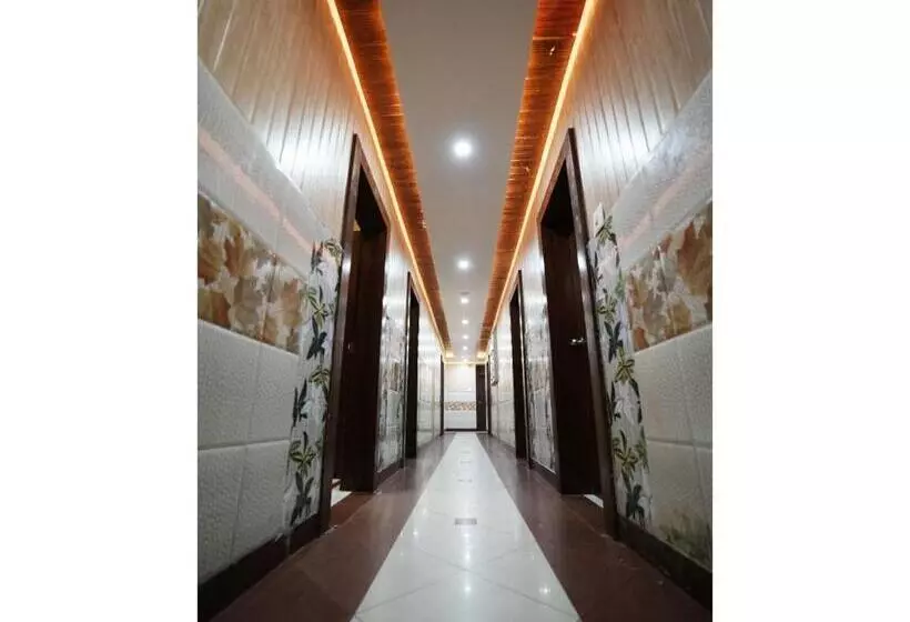 Mor Hotel Ashray Behind Swargadwar Lift  Wifi With Restaurant Facilities Near Golden Beach & Temple