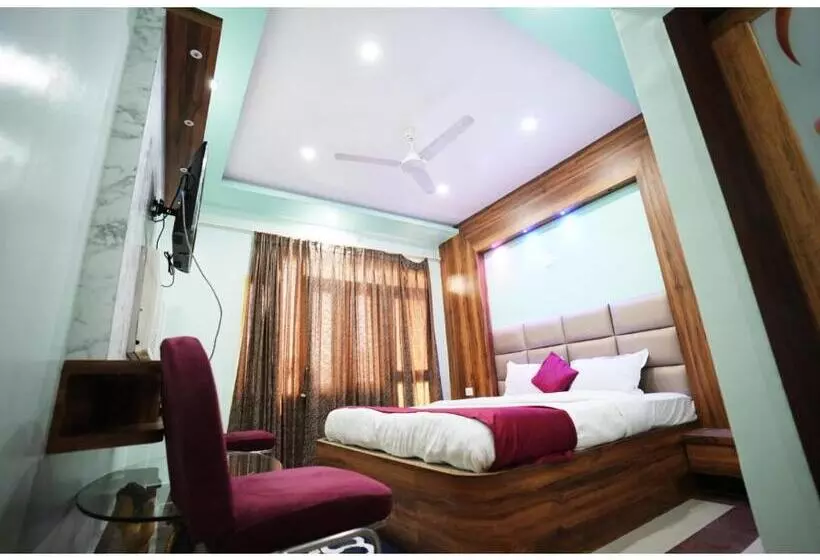 Mor Hotel Ashray Behind Swargadwar Lift  Wifi With Restaurant Facilities Near Golden Beach & Temple