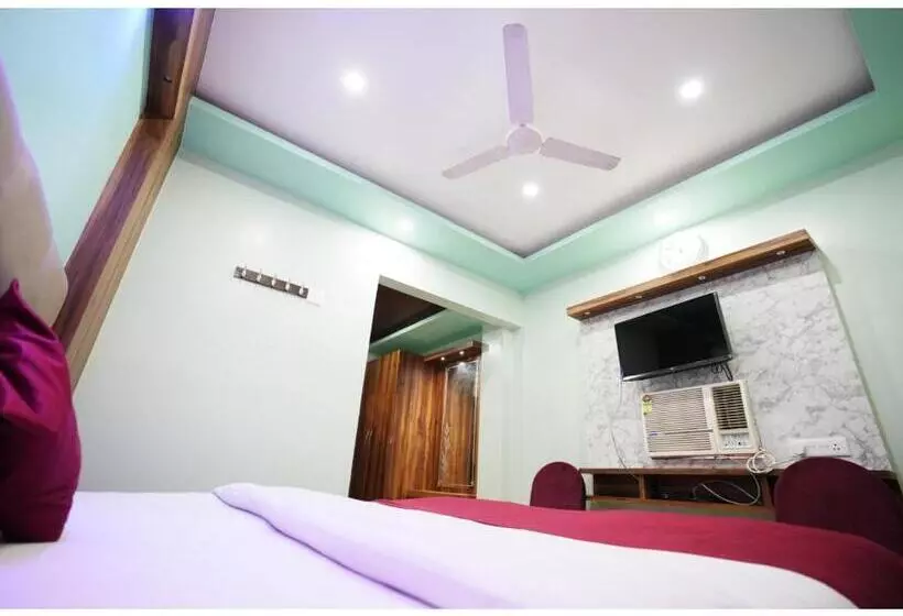 Mor Hotel Ashray Behind Swargadwar Lift  Wifi With Restaurant Facilities Near Golden Beach & Temple