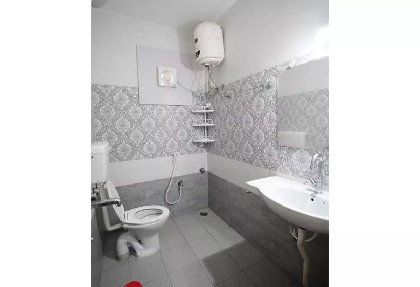 Mor Hotel Ashray Behind Swargadwar Lift  Wifi With Restaurant Facilities Near Golden Beach & Temple
