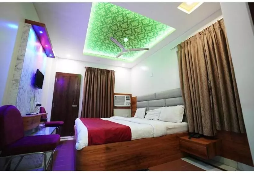 Mor Hotel Ashray Behind Swargadwar Lift  Wifi With Restaurant Facilities Near Golden Beach & Temple
