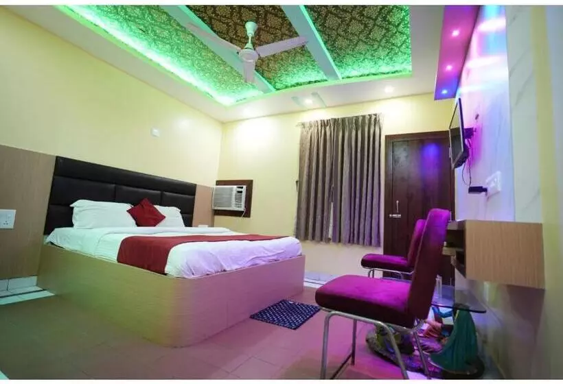 Mor Hotel Ashray Behind Swargadwar Lift  Wifi With Restaurant Facilities Near Golden Beach & Temple