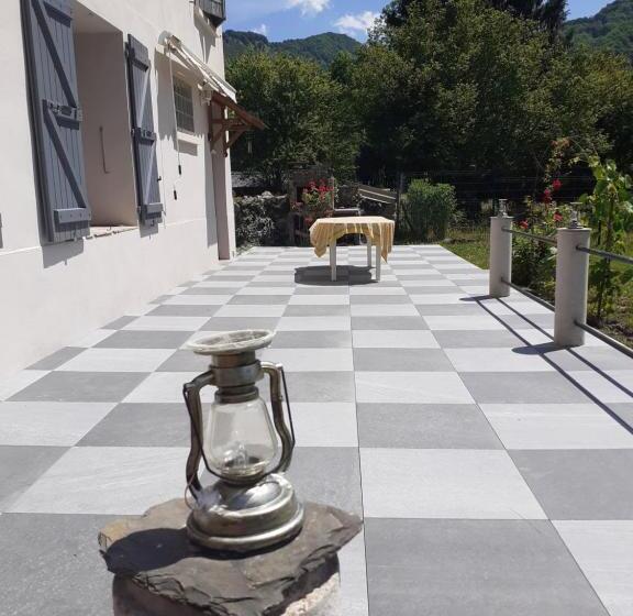 بنسيون Chez Marianne Et Michel