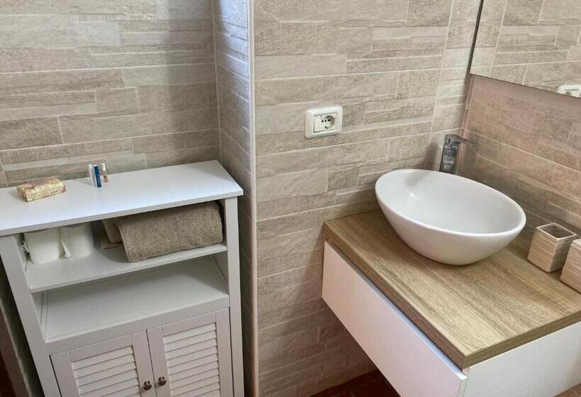 بنسيون Lacro Home