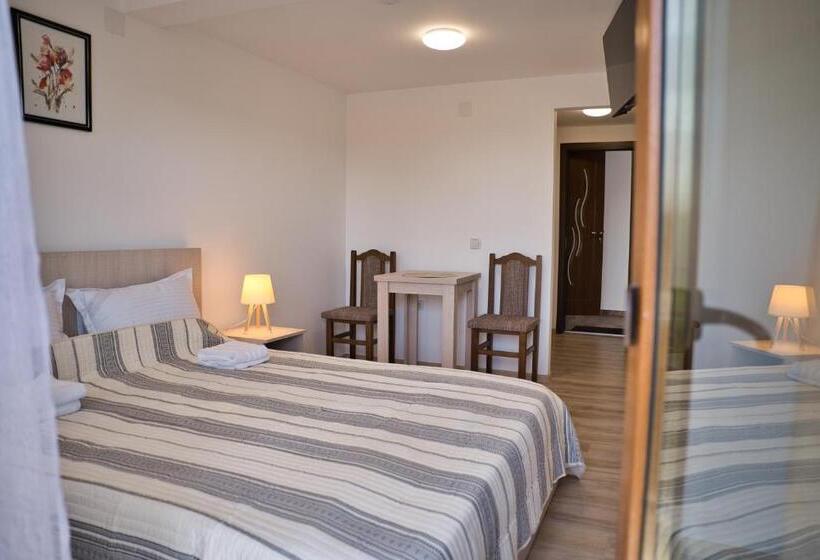 膳宿费 Perla Argesului, Cazare, Ciubar, Piscina, Lift, Pensiuni, Hotel, Cabana, Vila, Munte, Transfăgarasan