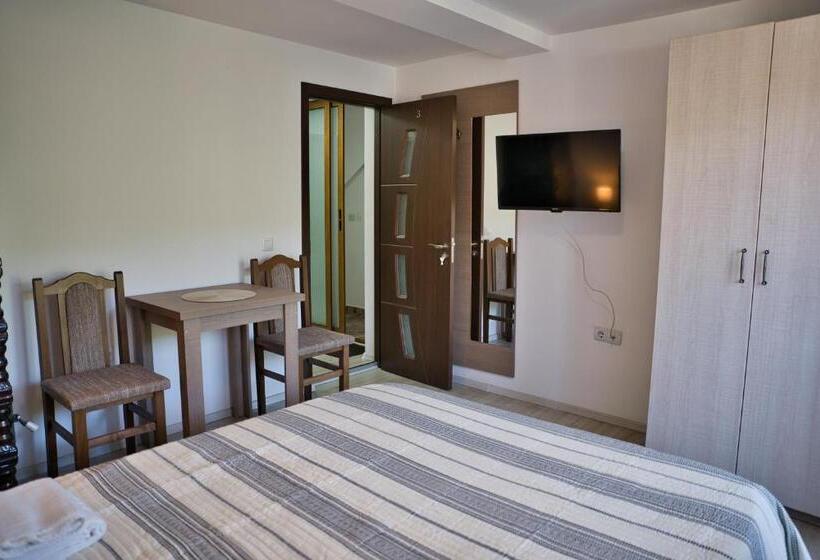 膳宿费 Perla Argesului, Cazare, Ciubar, Piscina, Lift, Pensiuni, Hotel, Cabana, Vila, Munte, Transfăgarasan