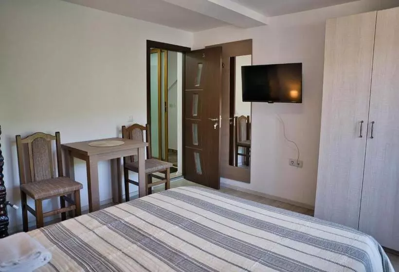 ペンション Perla Argesului, Cazare, Ciubar, Piscina, Lift, Pensiuni, Hotel, Cabana, Vila, Munte, Transfăgarasan