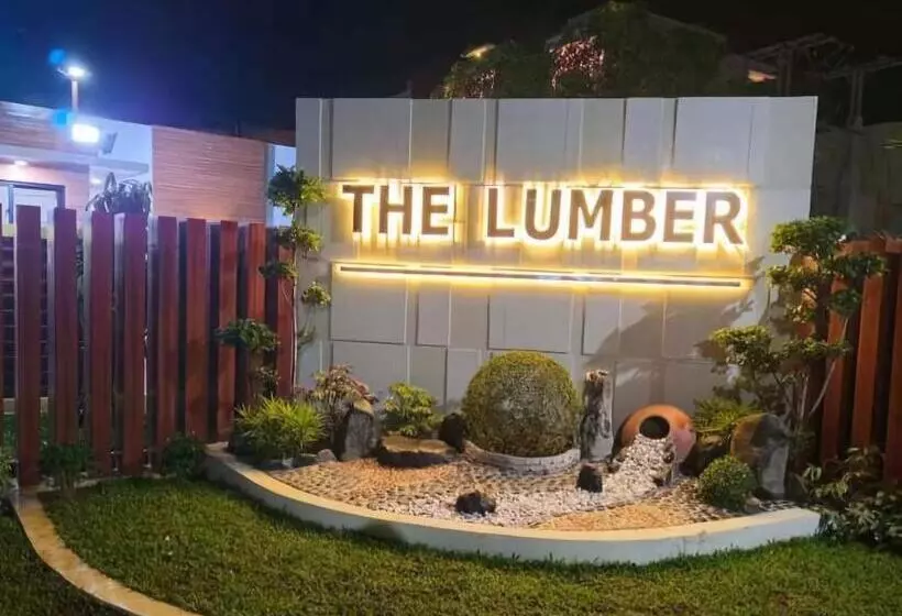 The Lumber Hotel And Resort
