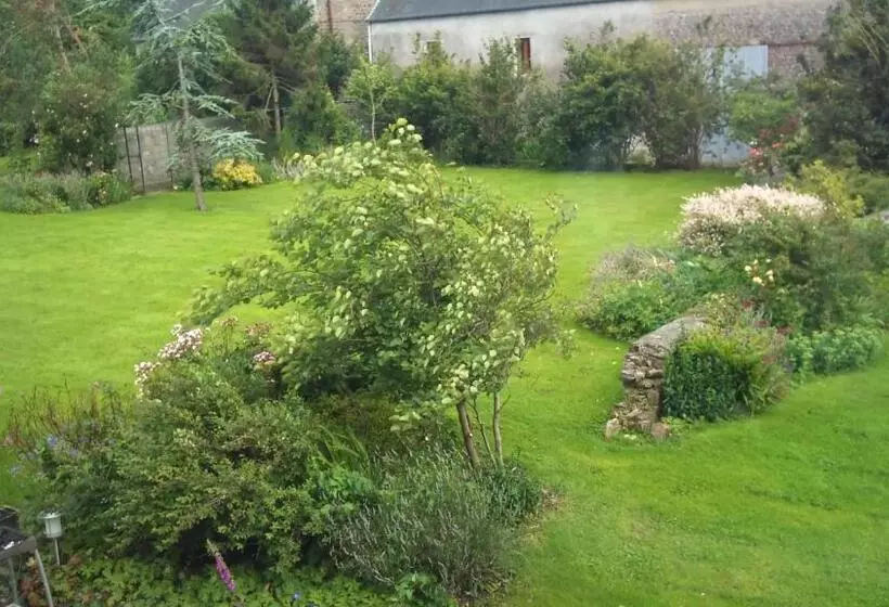 Aamiaismajoitus (B&B) Chambre D Hôtes La Closerie