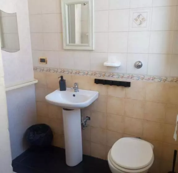 تختخواب و صبحانه Il Balcone Sullo Stretto