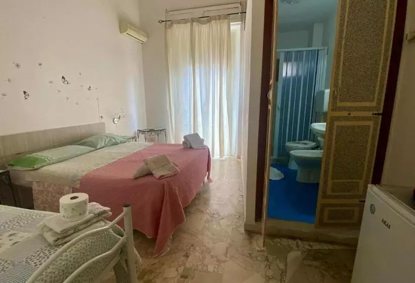 تختخواب و صبحانه Il Balcone Sullo Stretto