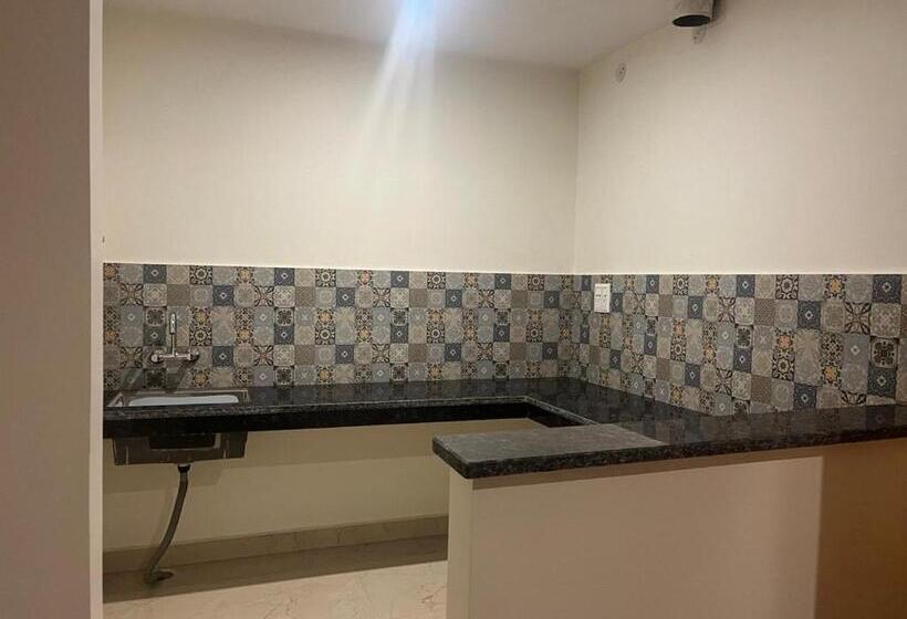 مبيت وإفطار Silk Route