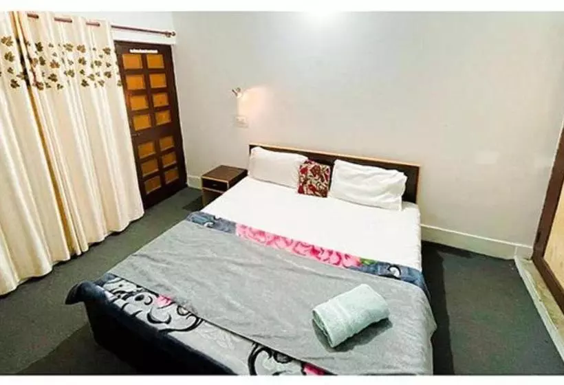 Fabhotel Ta Hayaat