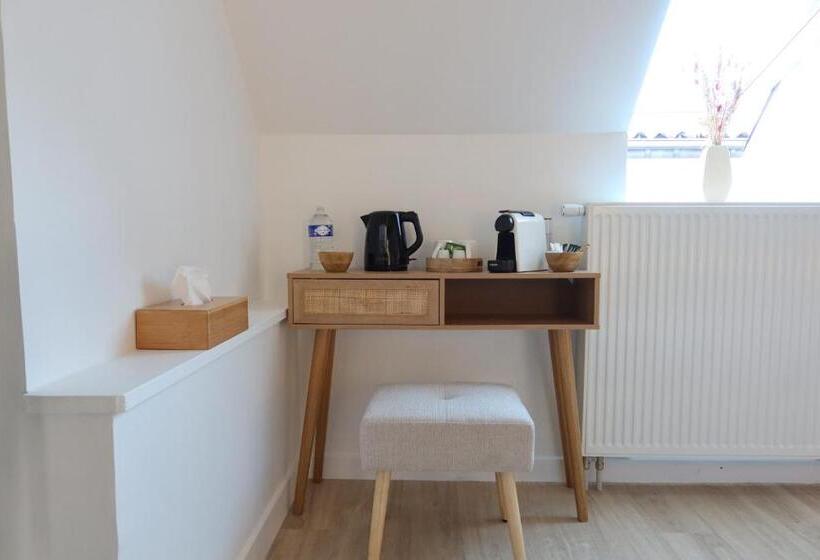 Отель Auberge Sainte Gemme