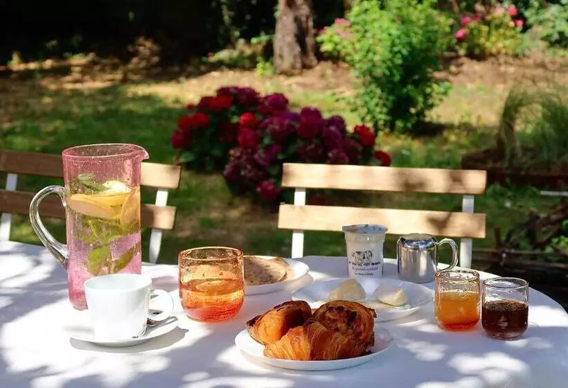 Hotelli Auberge Sainte Gemme