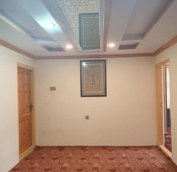 هتل Mountain Retreat Skardu