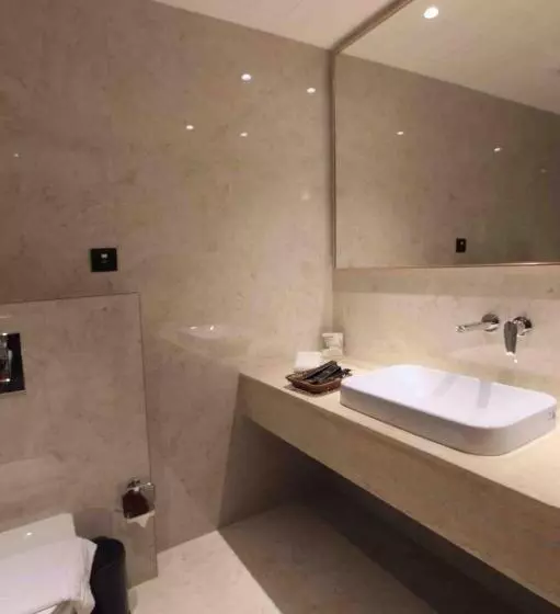 Hotelli Park Residency Ayarkunnam