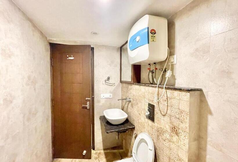 Отель Savoy Residency Inn ! Mussoorie होटल सवॉय रेजीडेंसी इन, হোটেল সাভয় রেসিডেন্সি ইন , Near Mall Road H