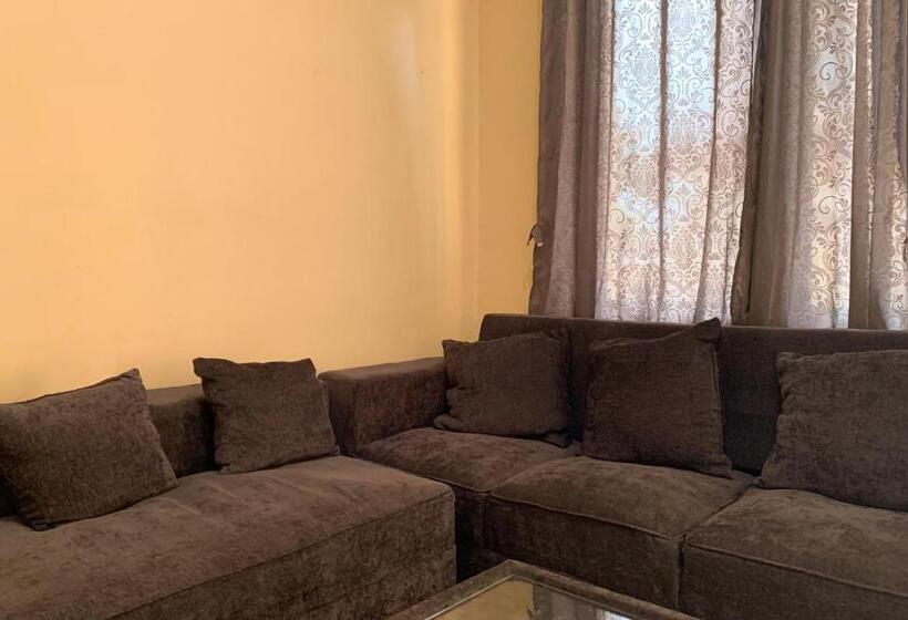 Otel Sr Residence Near Mall Ciputra Cibubur Mitra Reddoorz