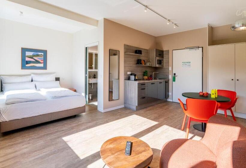 Отель Stayery Cologne Sülz New Opening