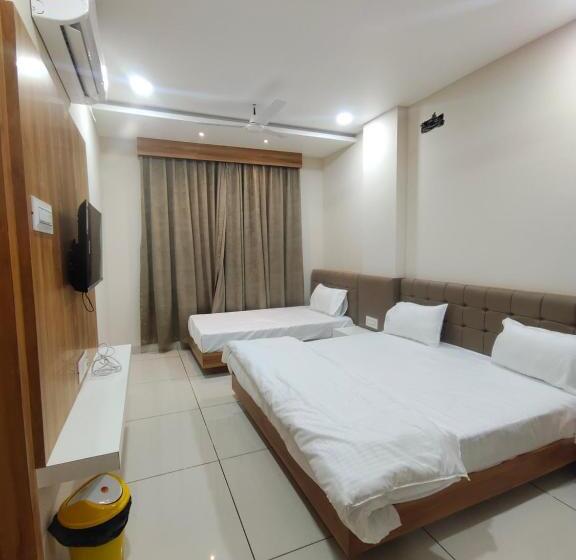 Hotell Tirupati Inn