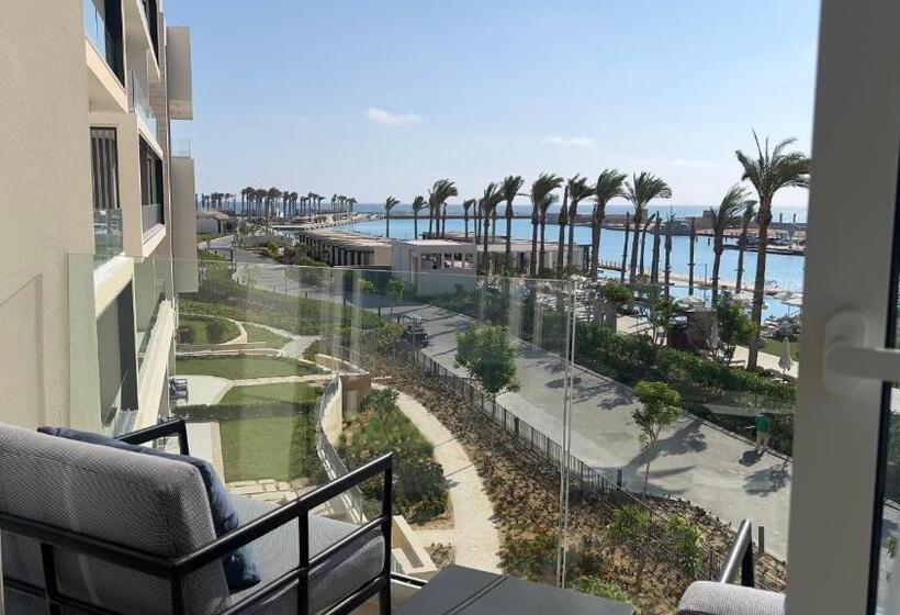 Marassi, Luxury Suite In Address Beach Resort! Service Apartment