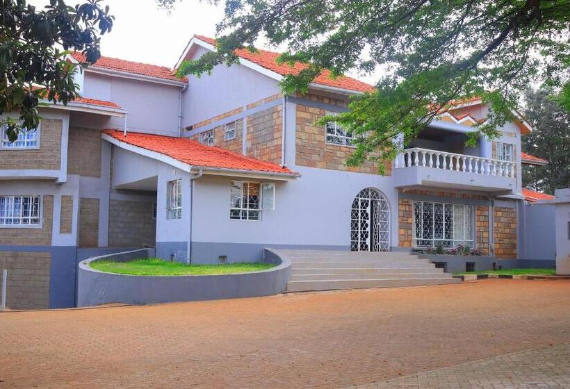 پانسیون Garden Court Villa