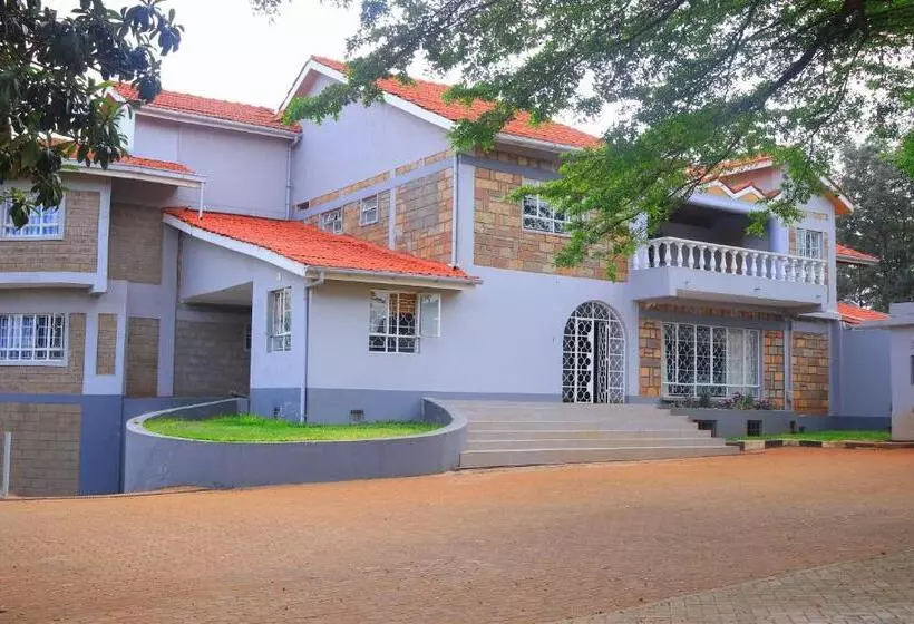 پانسیون Garden Court Villa