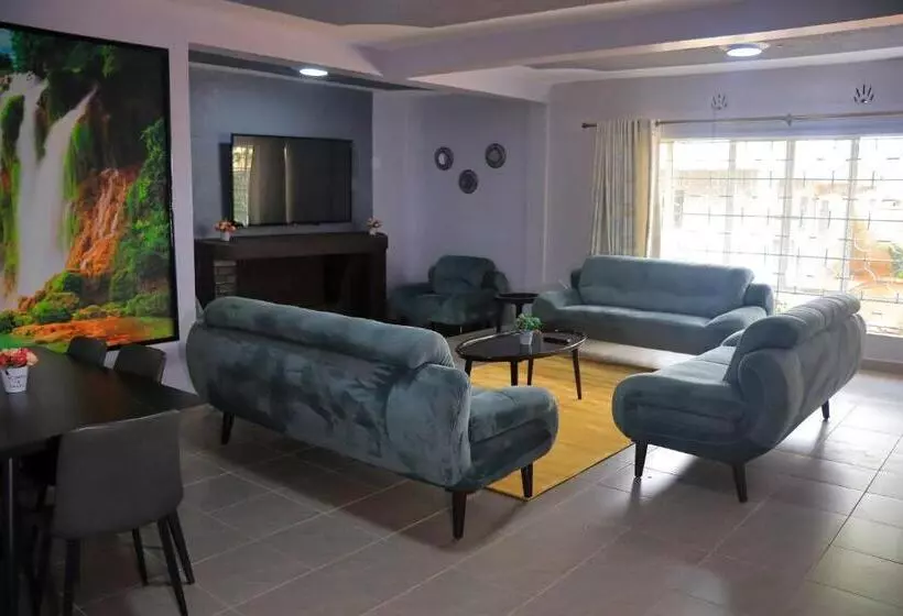 پانسیون Garden Court Villa