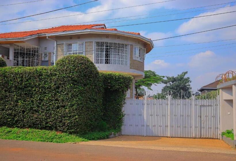 پانسیون Garden Court Villa