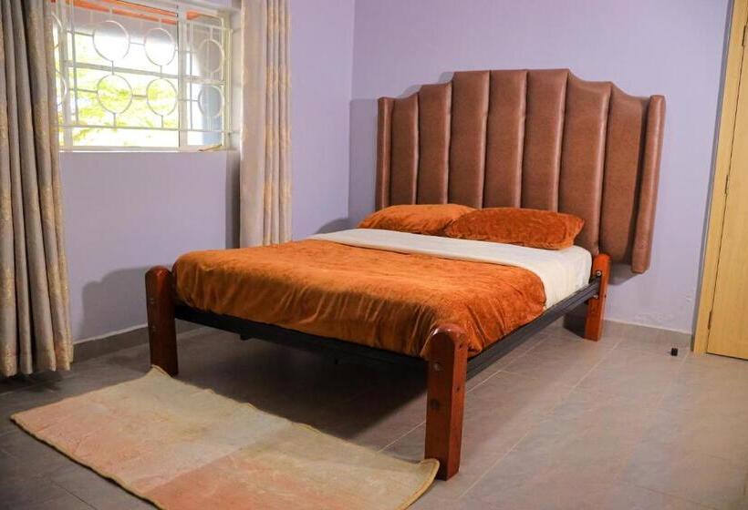 پانسیون Garden Court Villa