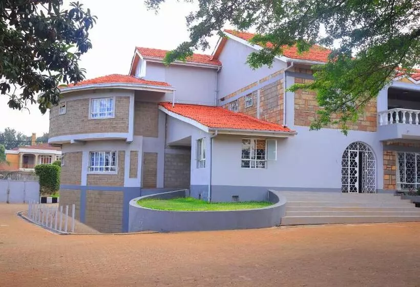 پانسیون Garden Court Villa