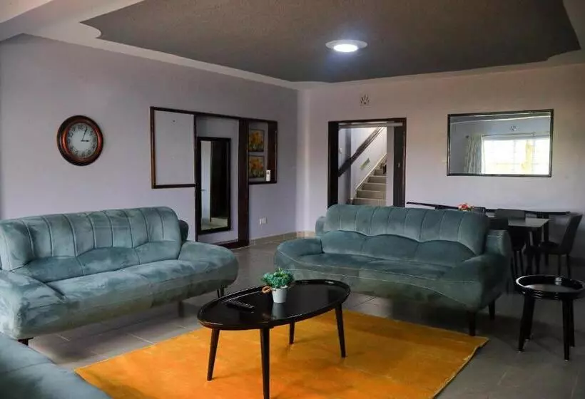 پانسیون Garden Court Villa