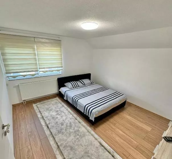 پانسیون Room Ejna 3