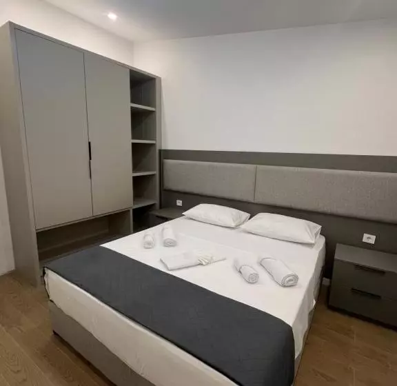 پانسیون Sunny Apartments