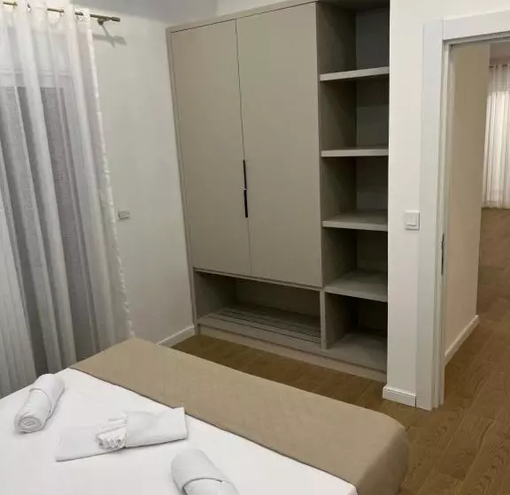 پانسیون Sunny Apartments