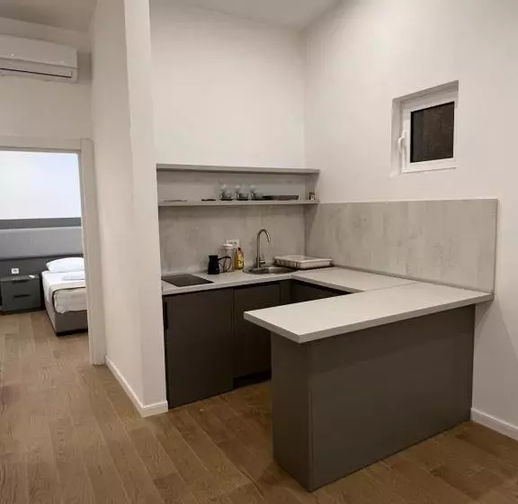 پانسیون Sunny Apartments