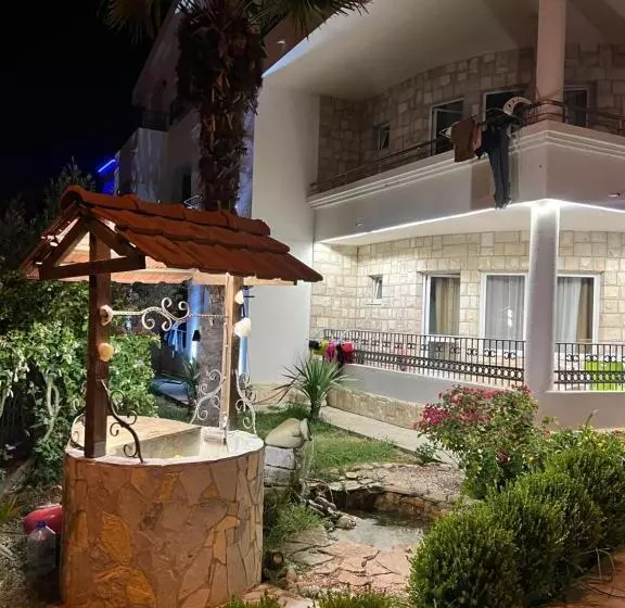 پانسیون Sunny Apartments