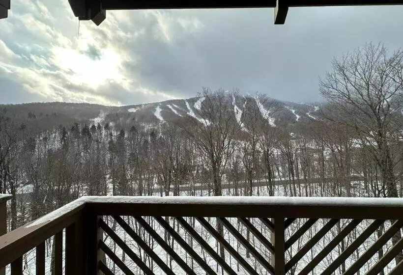 Lomakeskus 1315 Studio The Lodge At Spruce Peak 3rd Floor