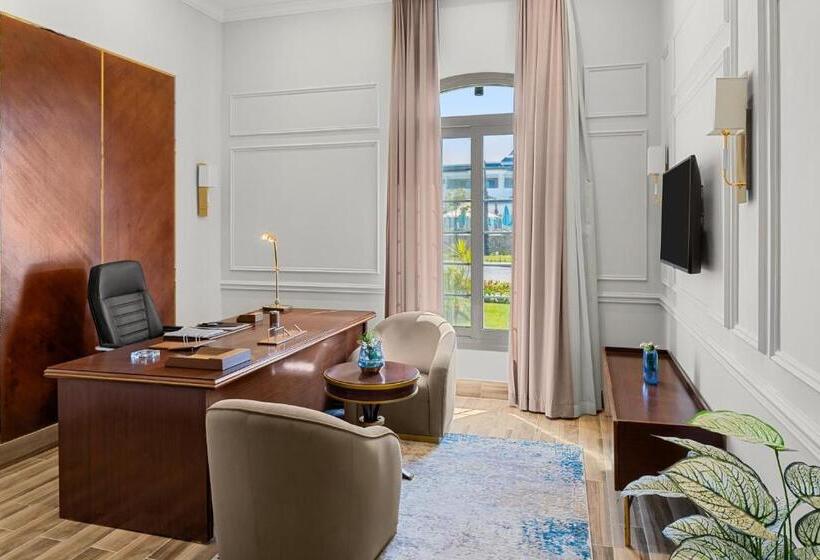 استراحتگاه Crystal Lotus Luxury Palace By Pickalbatros