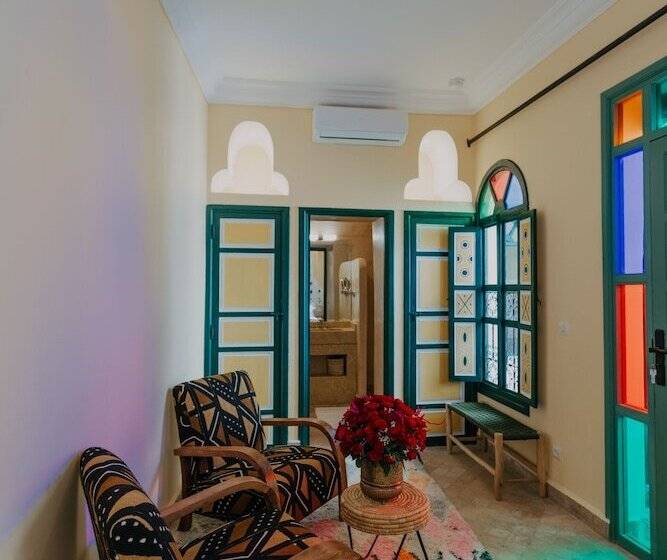 ریاض The Little Hara