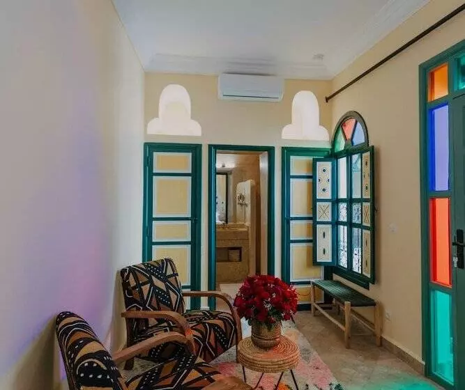 ریاض The Little Hara