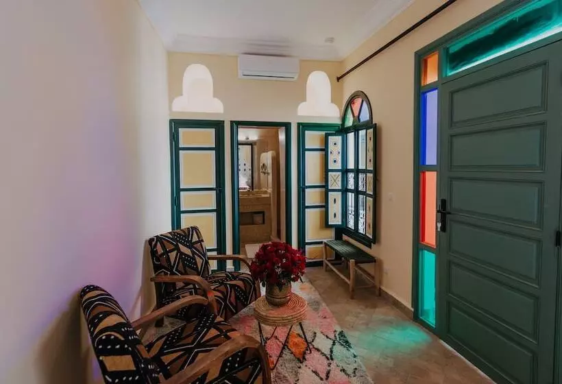 ریاض The Little Hara